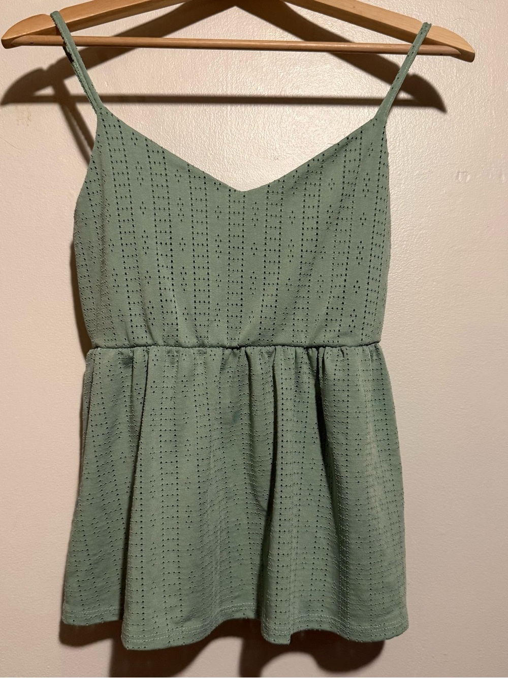 Discreet Light Green Eyelet Spaghetti Strap Tank